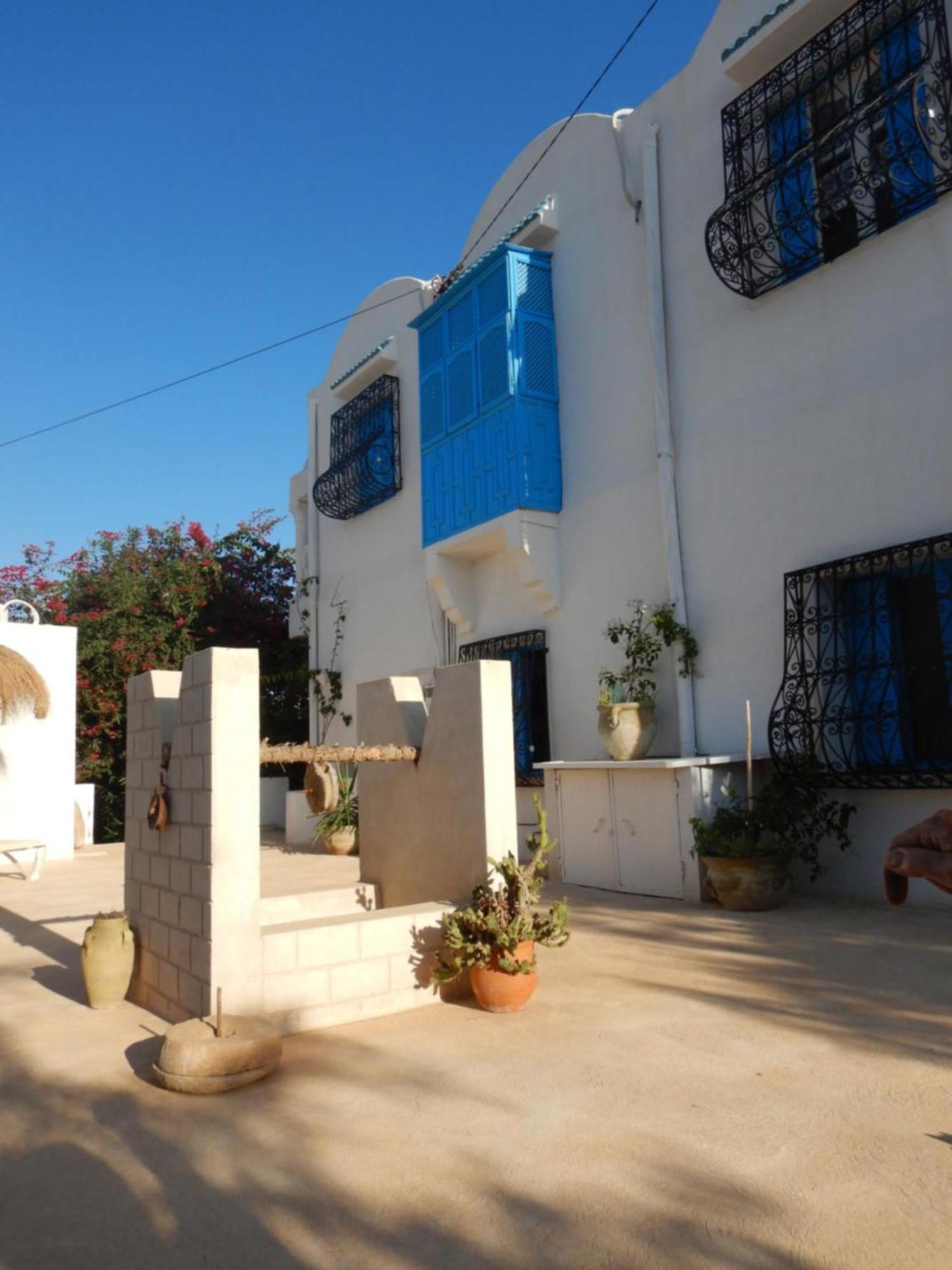 Menzel Churasco Djerba Aghīr Rom bilde